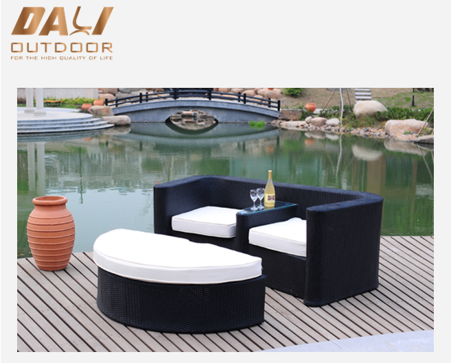 Vonkajšie PE ratanové prútené patio Love Seat Seat Lehátka Set s podnožkou
